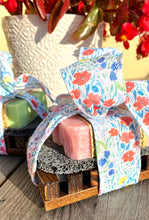 Load image into Gallery viewer, Soap Saver Gift Set with Soap
